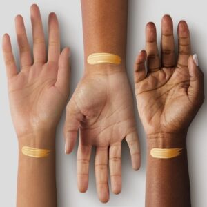 Maybelline New York Dream Matte Mousse Foundation, Classic Ivory, 18g - Image 3