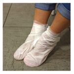 O'Keeffe's Healthy Feet Intensive Moisturizing Foot Mask, One Pair Single-Use Socks, (Pack of 2) - Image 7