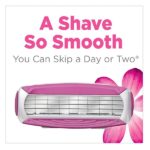 Schick Quattro for Women Value Pack with 1 Razor and 4 Razor Blade Refills - Image 3